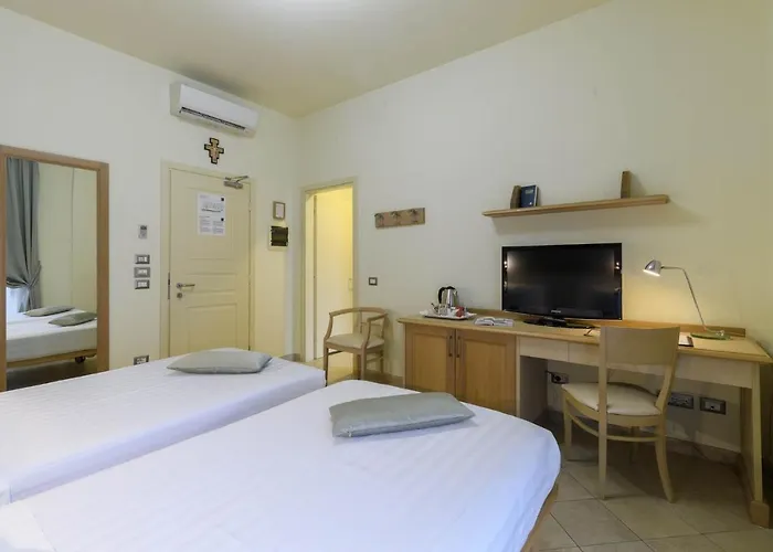 Domus Australia Hotel 4*