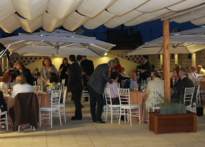 Domus Australia Hotel 4*