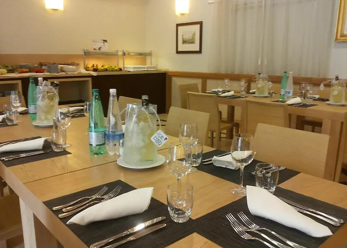 Domus Australia 4* Roma